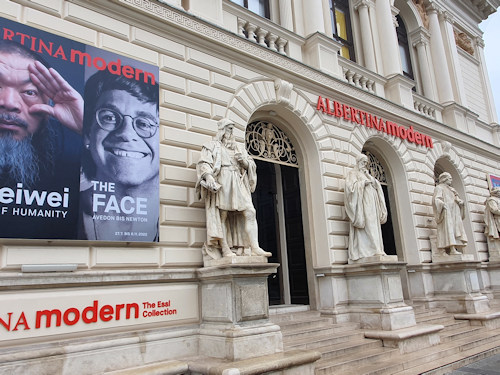 Front view of the Albertina MOdern