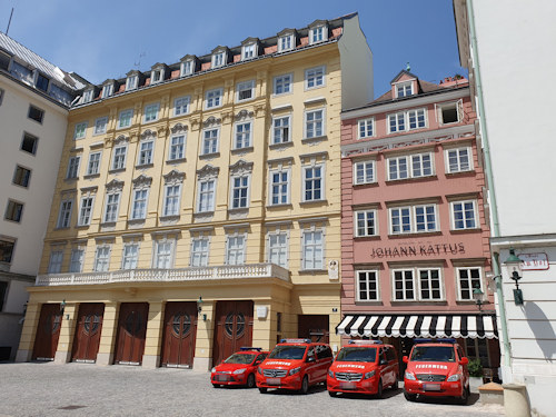 Fire service vehicles on Am Hof