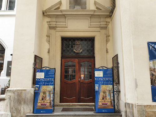 Entrance to the Annakirche