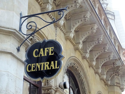 Café Central sign
