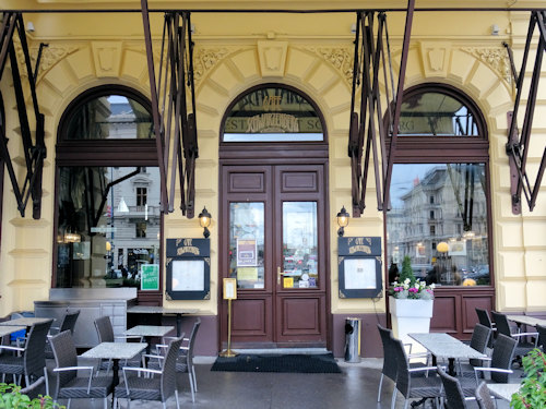 Cafe Schwarzenberg entrance
