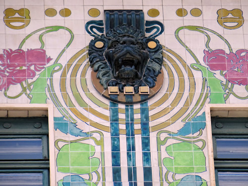 Coloured tiles on the Majolikahaus