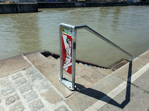 The steps of the poet on the Donaukanal