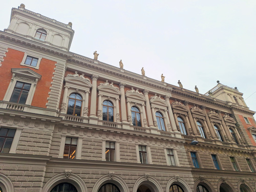 Front view of Palais Eschenbach