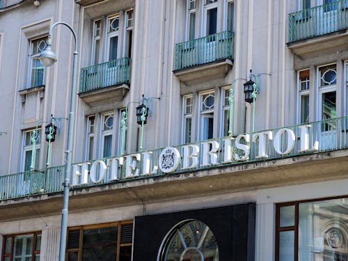 Hotel Bristol