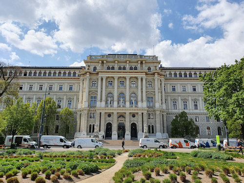 The Justizpalast front view