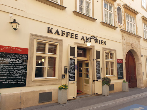 Front entrance of Kaffee Alt Wien