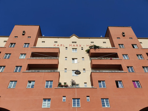 Karl-Marx-Hof facade