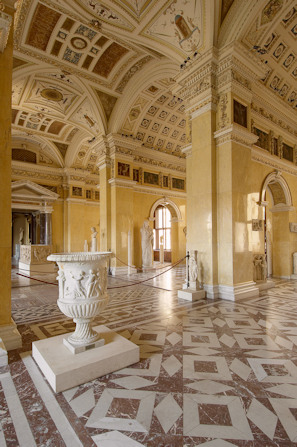 View of a gallery in the antiquity collection at the Kunsthistorisches Museum