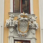 Kinsky palais coat of arms