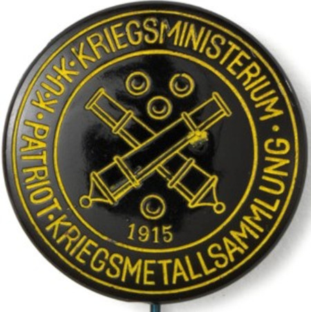 "Patriotic" pin from 1915