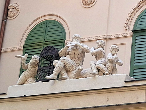 Papageno statues at the Theater an der Wien