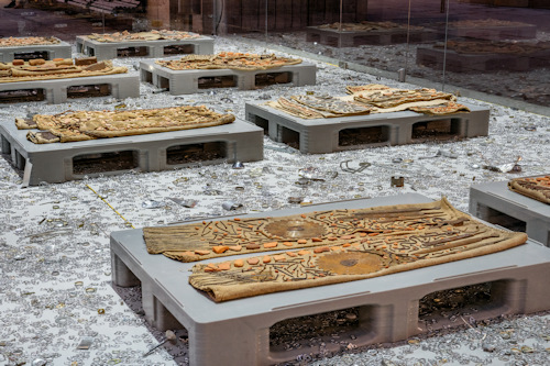 Installation made of natural materials