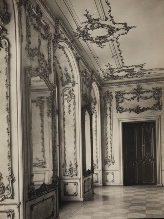 Black and white photo of a historical ballroom