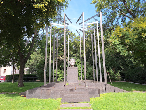 Karl Renner memorial