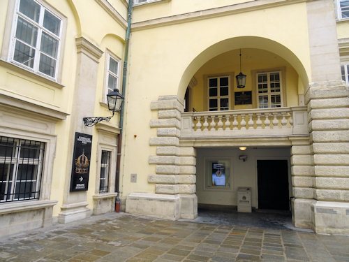 Entrance to the Schatzkammer