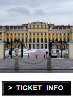 Front of Schönbrunn Palace