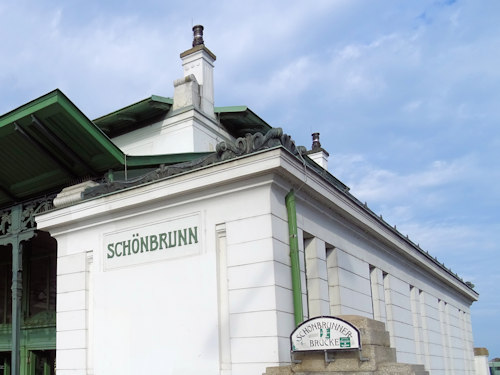 Schönbrunn subway station