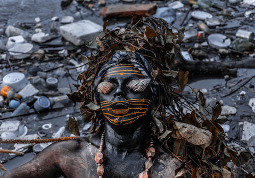 Mil Quase Mortos by Uýra Sodoma