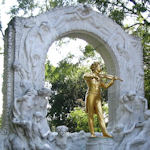 Strauss statue