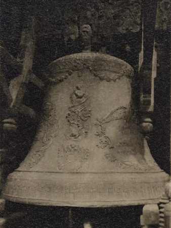 The Pummerin bell at the beginning of the 1900s