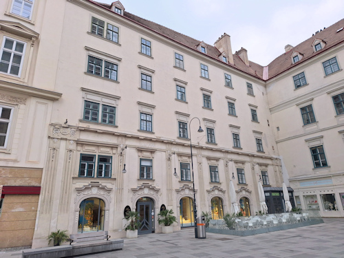 The Haas & Haas tearooms and rear of the Deutschordenshaus