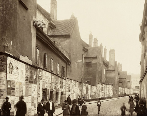 Kaserngasse around 1902; photo from the Wien Museum Collection