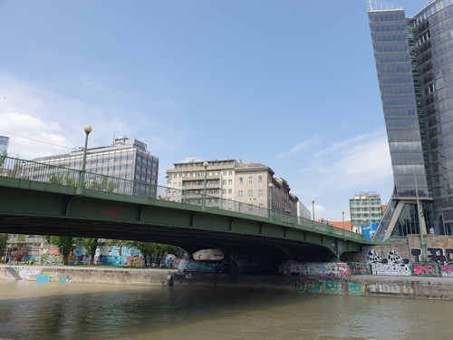 Aspernbrücke bridge