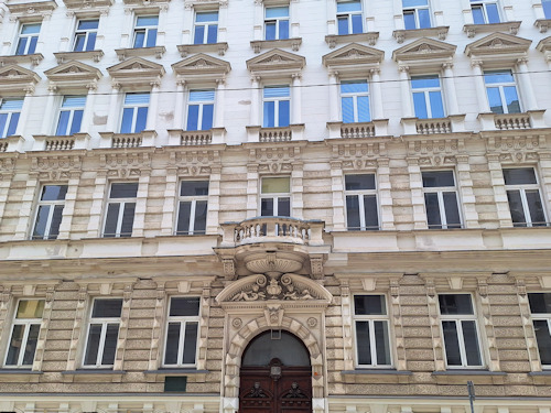 The building housing urban Rooms Rathaus