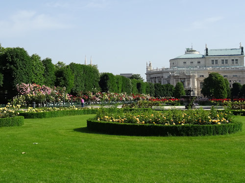 Volksgarten - view across to the Burgtheater.jpg