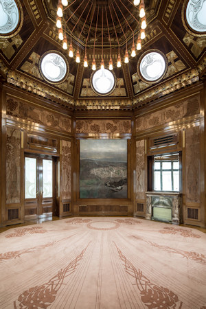 Inside the Hofpavillon in Vienna