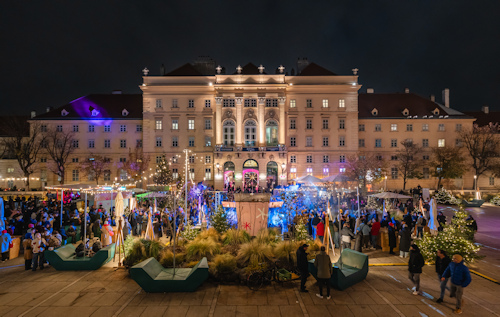 Lights and stalls in the MuseumsQuartier courtyard